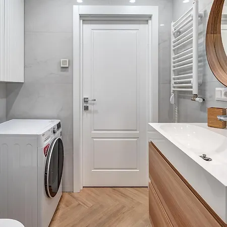 Apartment In Center *